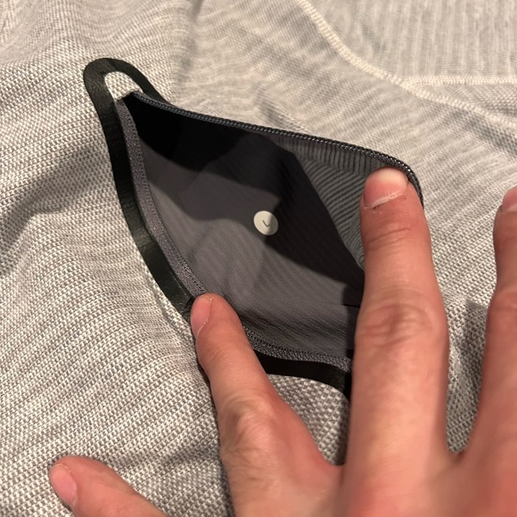 Men’s Large Lululemon Athletica Crewneck sweater - Picture 6 of 8